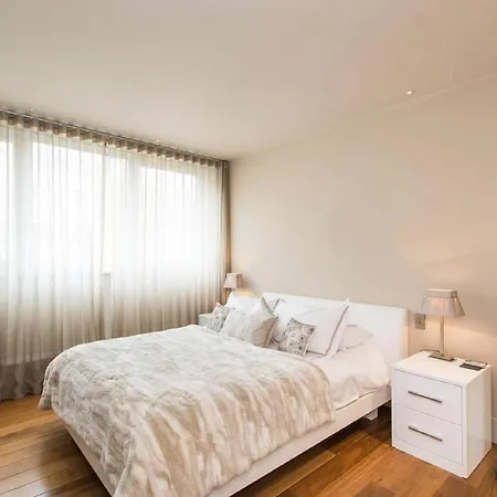 Luxurious Central 5 Bedroom Sleeps 12 Ref Amsacrs541 *